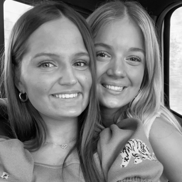 Meet your Posher, Taylor - Picture 1 of 1